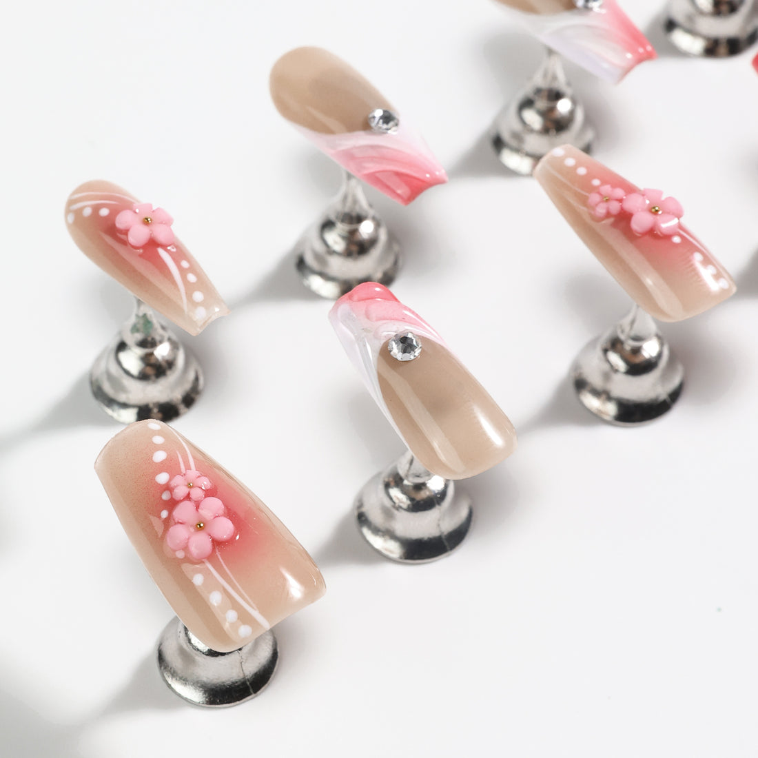 10pcs Medium Coffin-Shaped Featuring Gradient In Blush And Nude Color French 3D Flower Pearl Nail Art Set