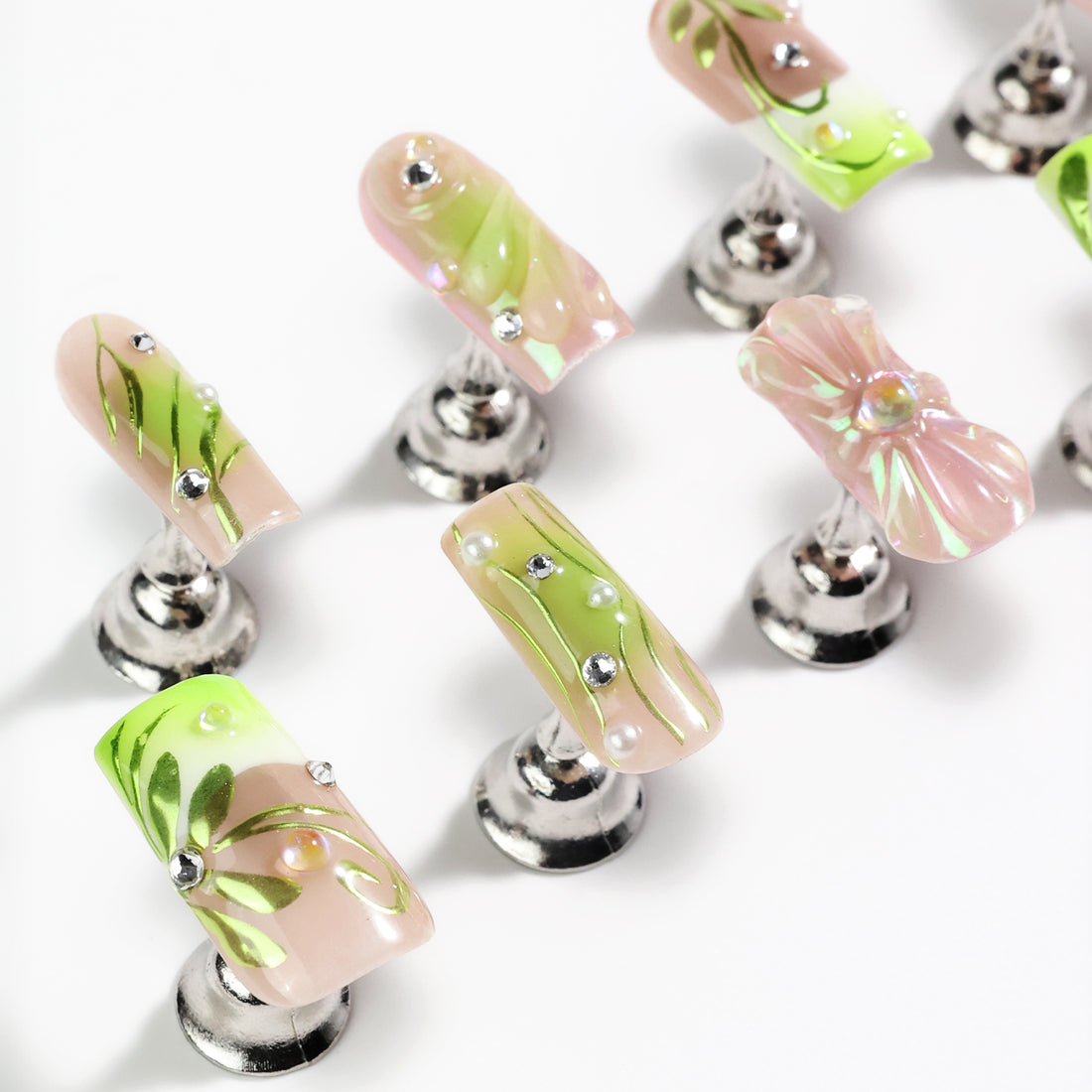 Medium Square-Shaped Floral Pattern Green Halo Dyeing Presenting The Texture Of Oil Painting 3D Pearl Rhinestone Decor Press On Nail